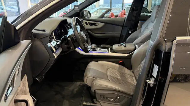 Audi Q8 50 MHEV TDI quattro Tiptronic *VOLL* Ansicht 28