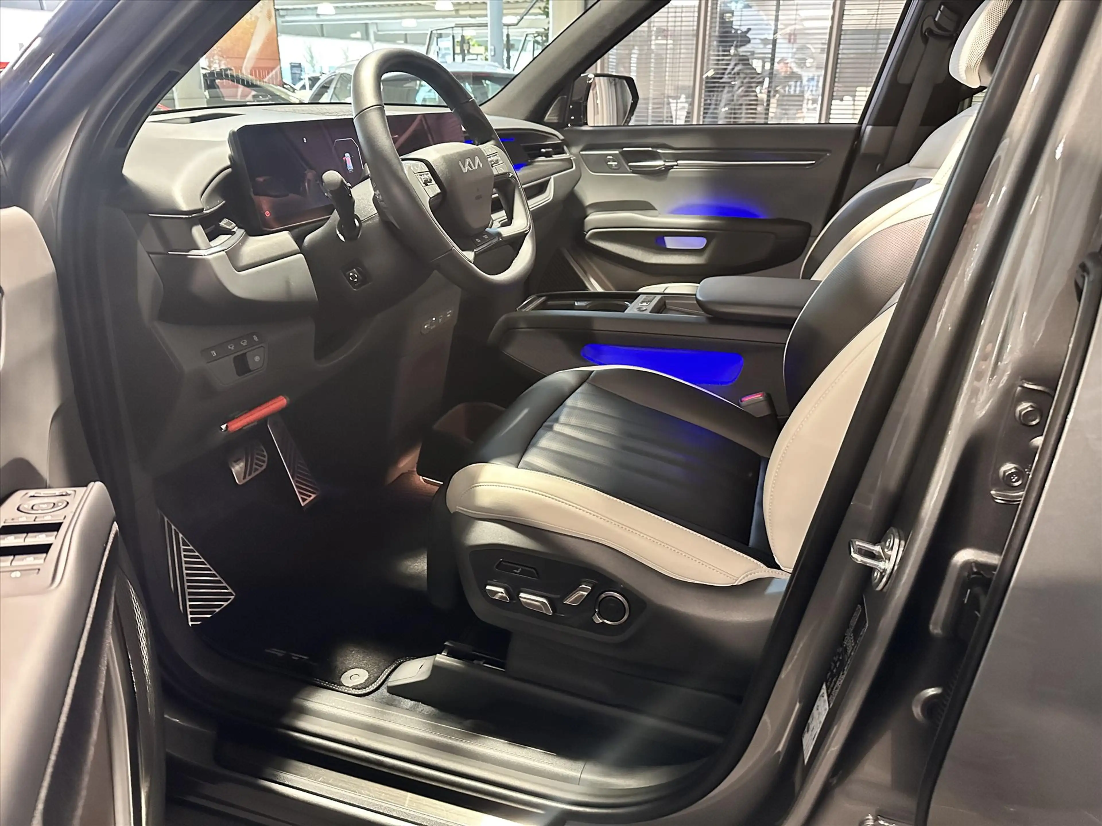 Kia EV9 99,8kWh 384pk AWD Dual Motor GT-Line — photo 12