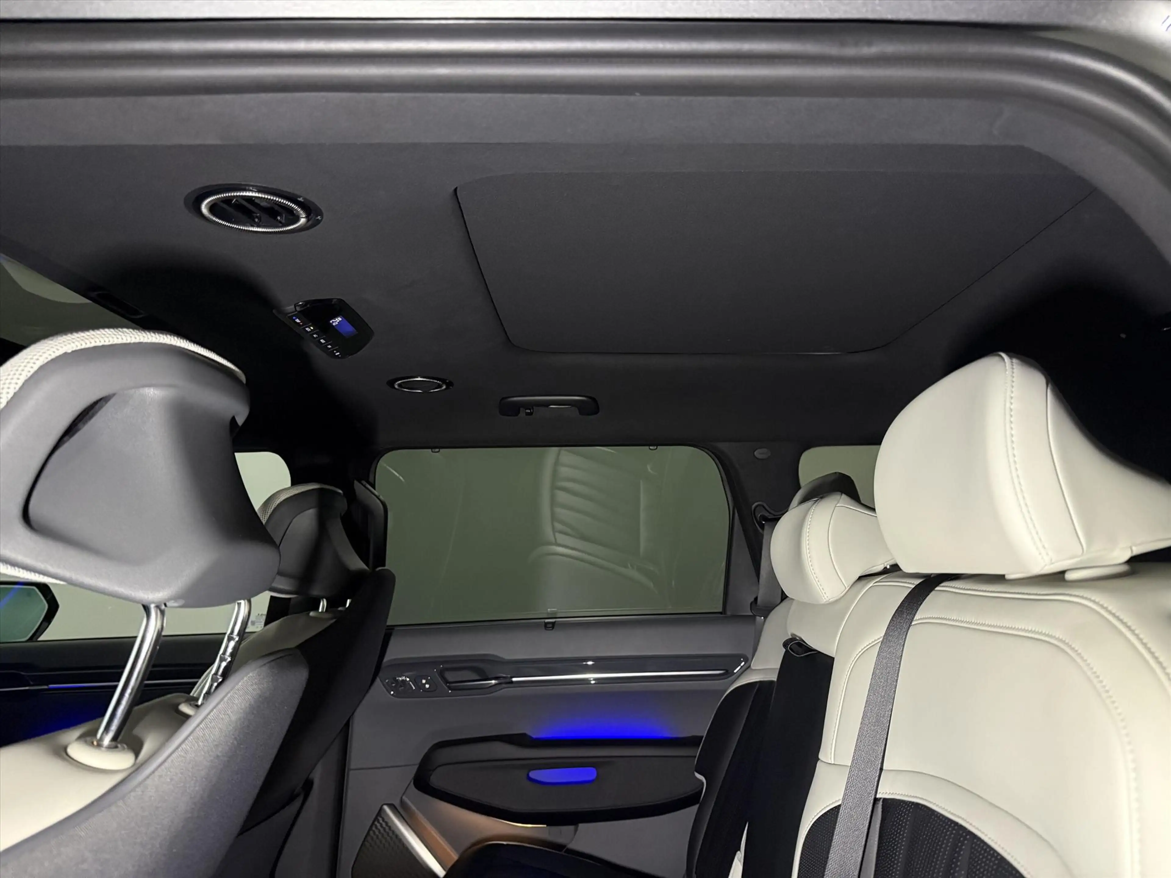 Kia EV9 99,8kWh 384pk AWD Dual Motor GT-Line — photo 35