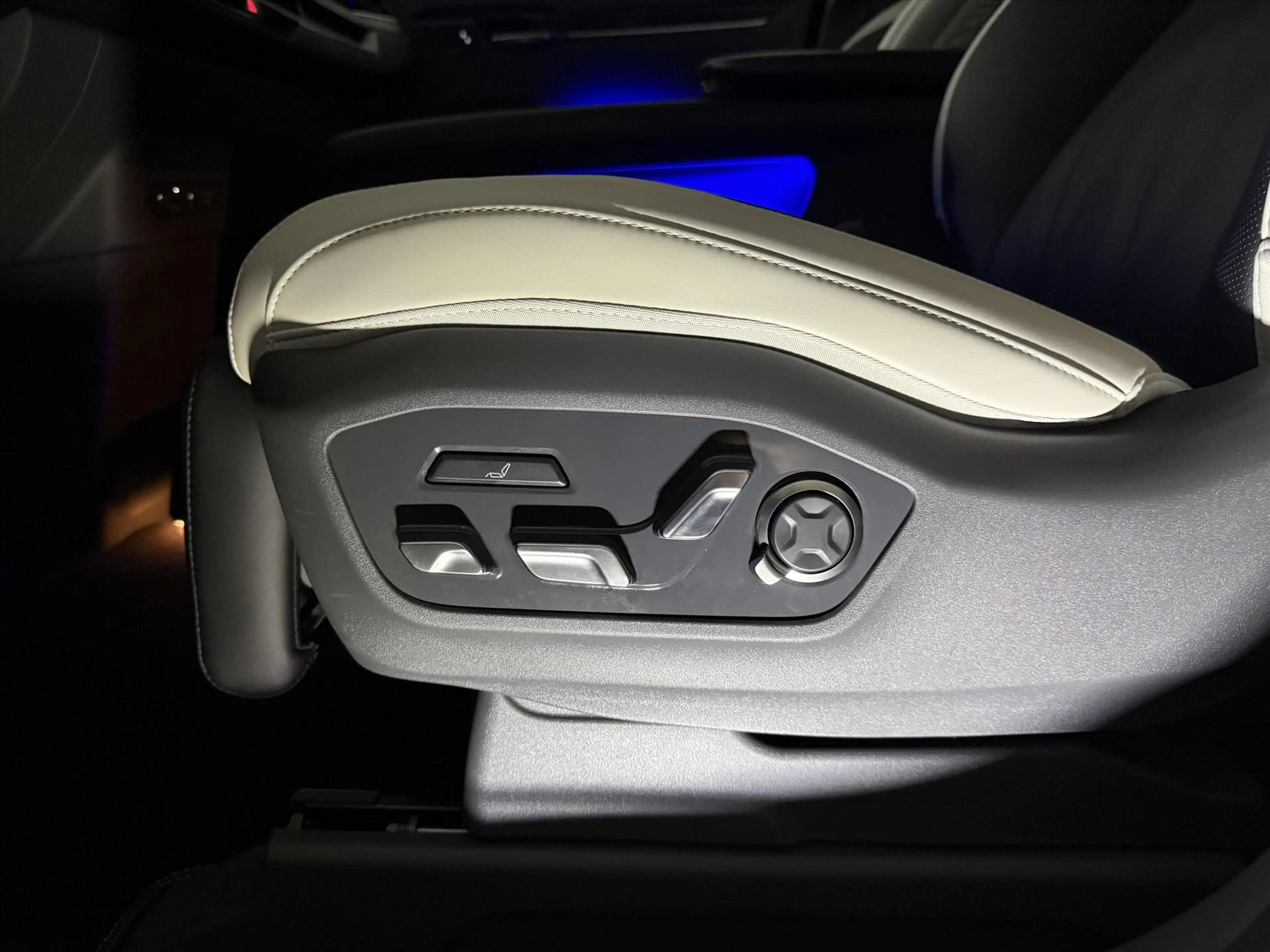 Kia EV9 99,8kWh 384pk AWD Dual Motor GT-Line — photo 14
