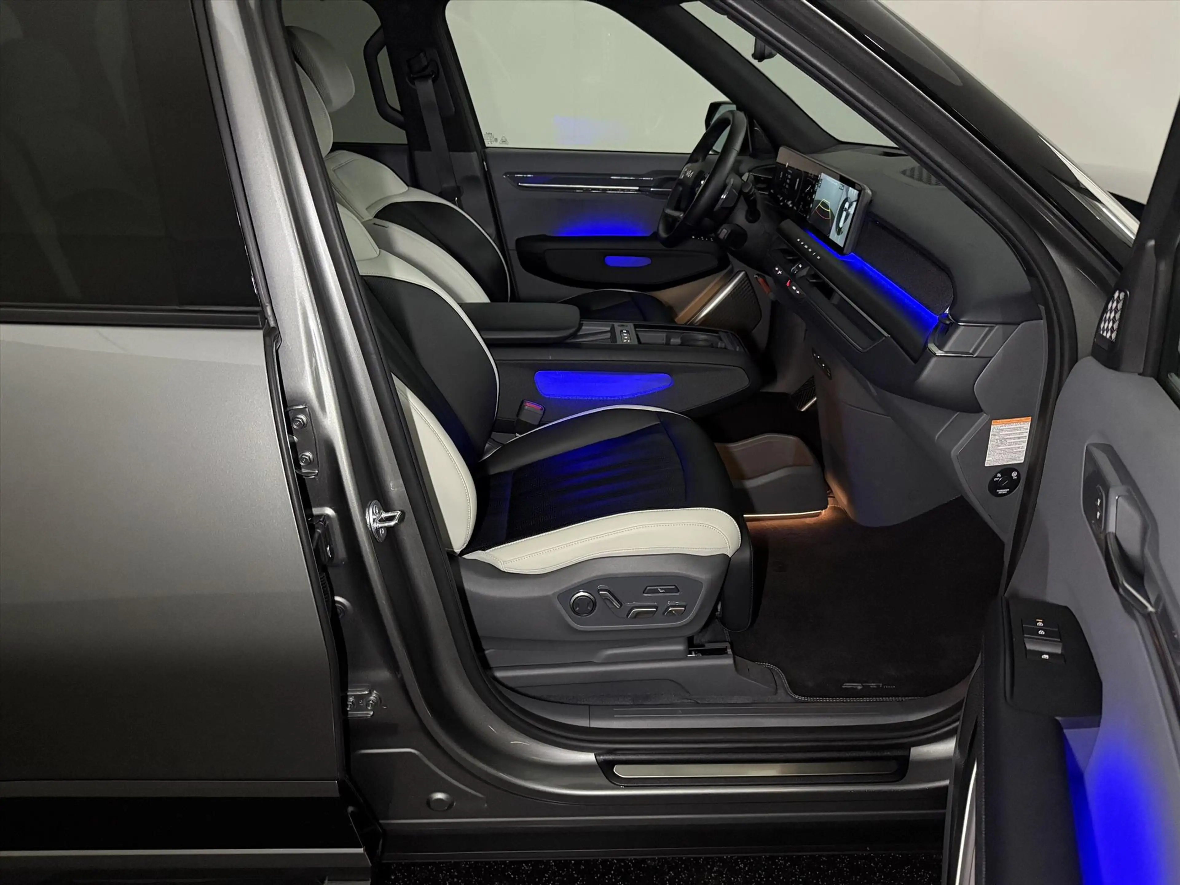 Kia EV9 99,8kWh 384pk AWD Dual Motor GT-Line — photo 37