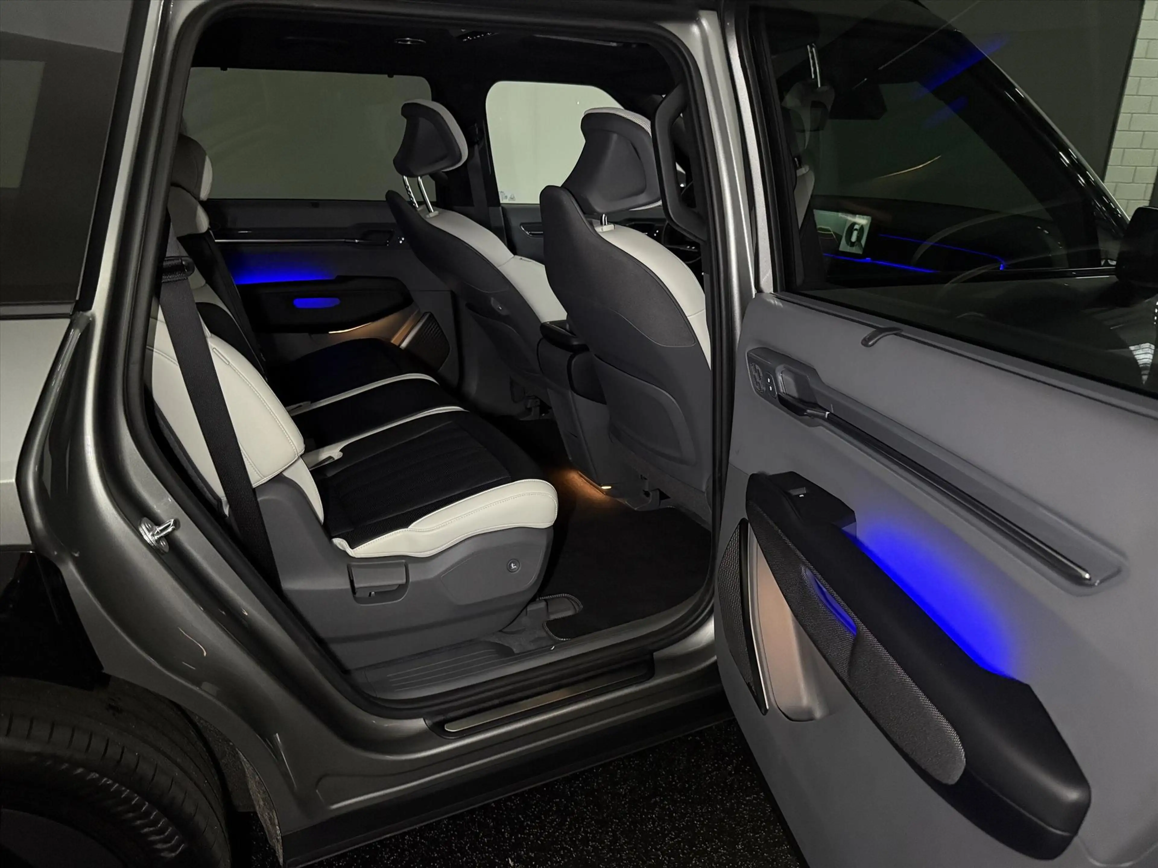 Kia EV9 99,8kWh 384pk AWD Dual Motor GT-Line — photo 36