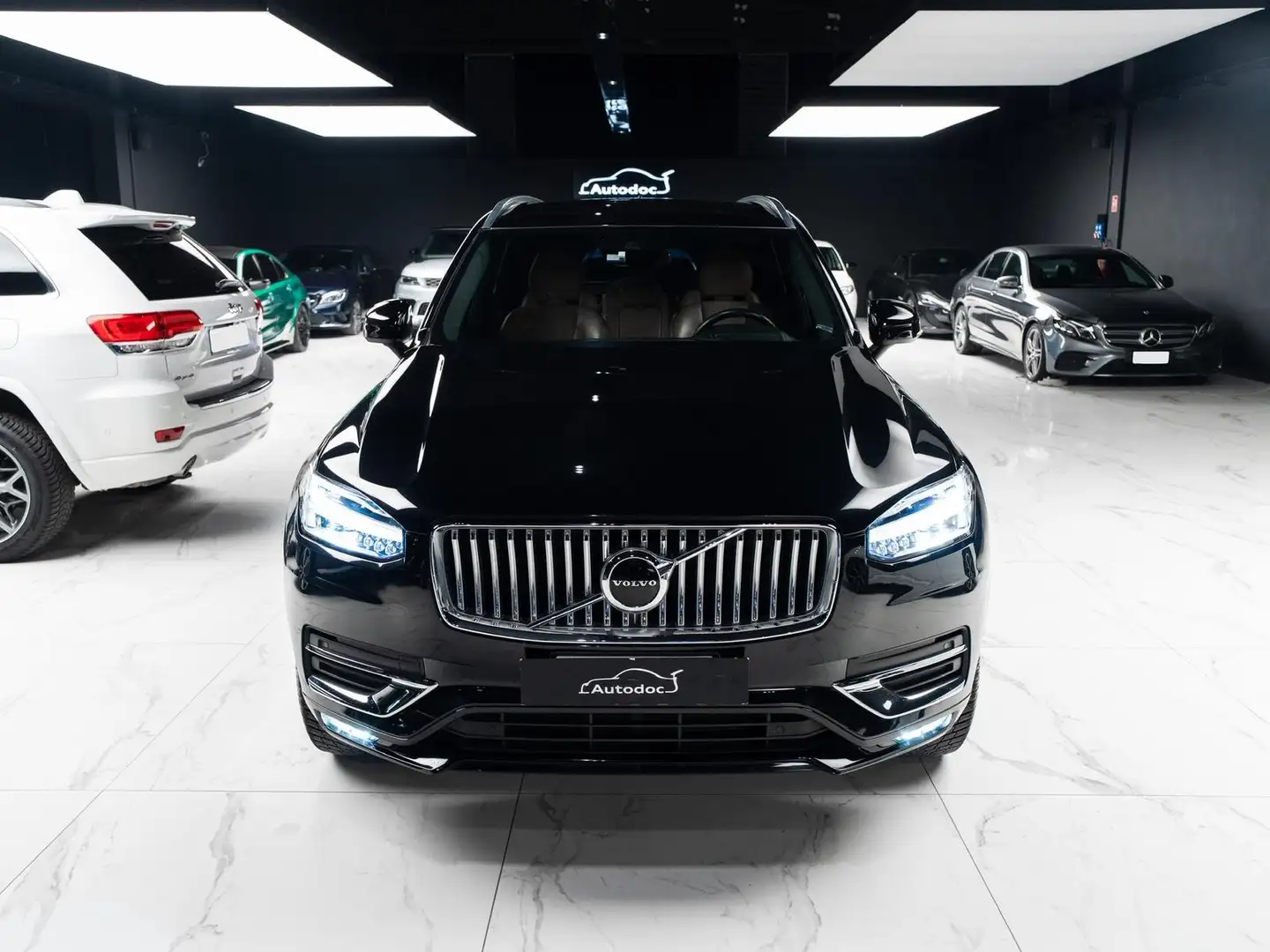 Volvo XC90 2.0 b5 Inscription awd geartronic my20 mhev Schwarz - 2