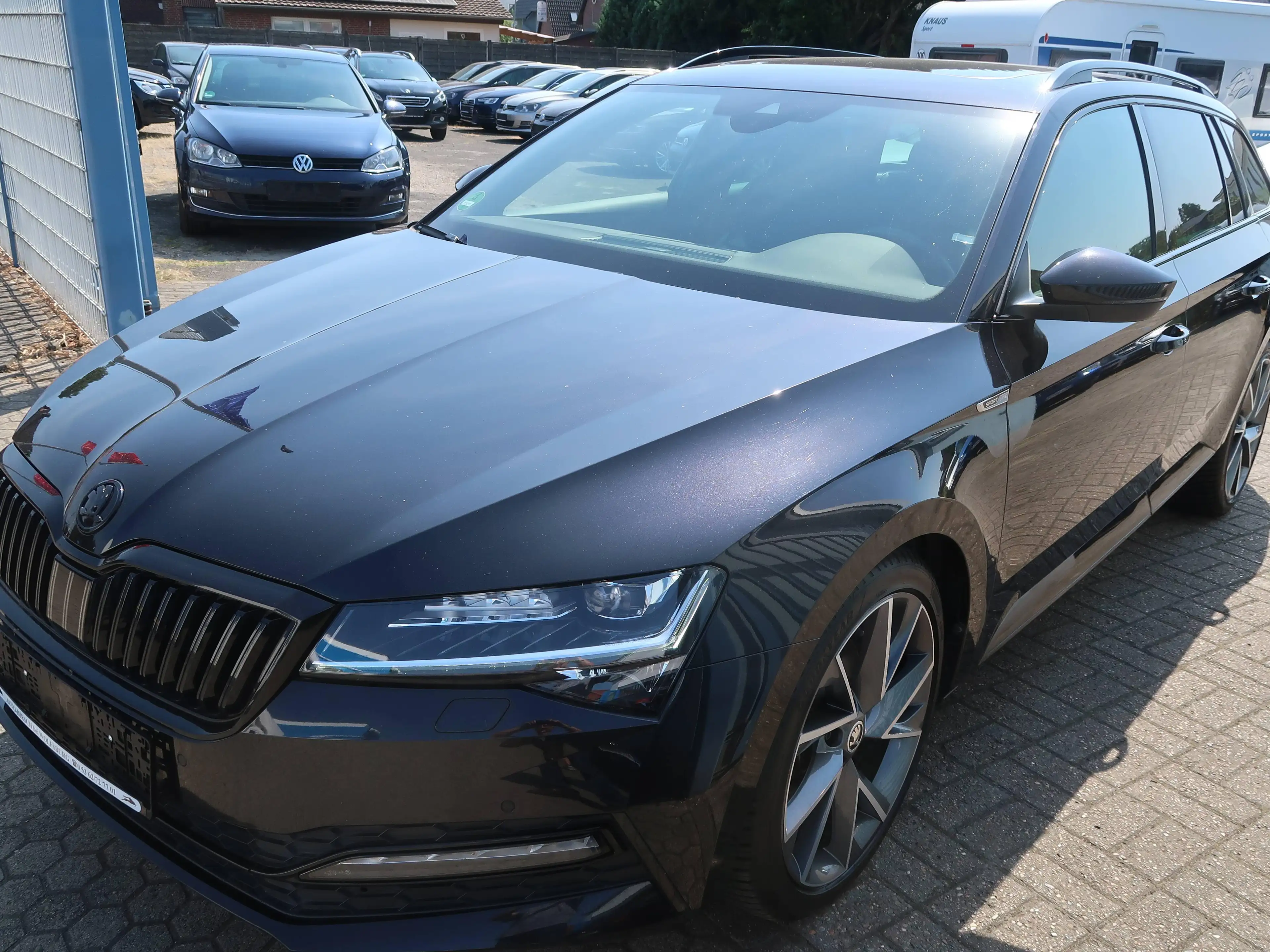 Skoda Superb 2.0 TDi Sportline ACC DSG DCC Matrix-Beam Pano — photo 2