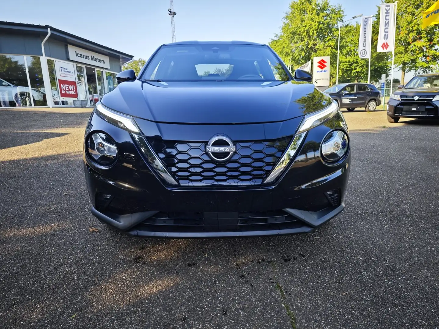 Nissan Juke Schwarz - 2