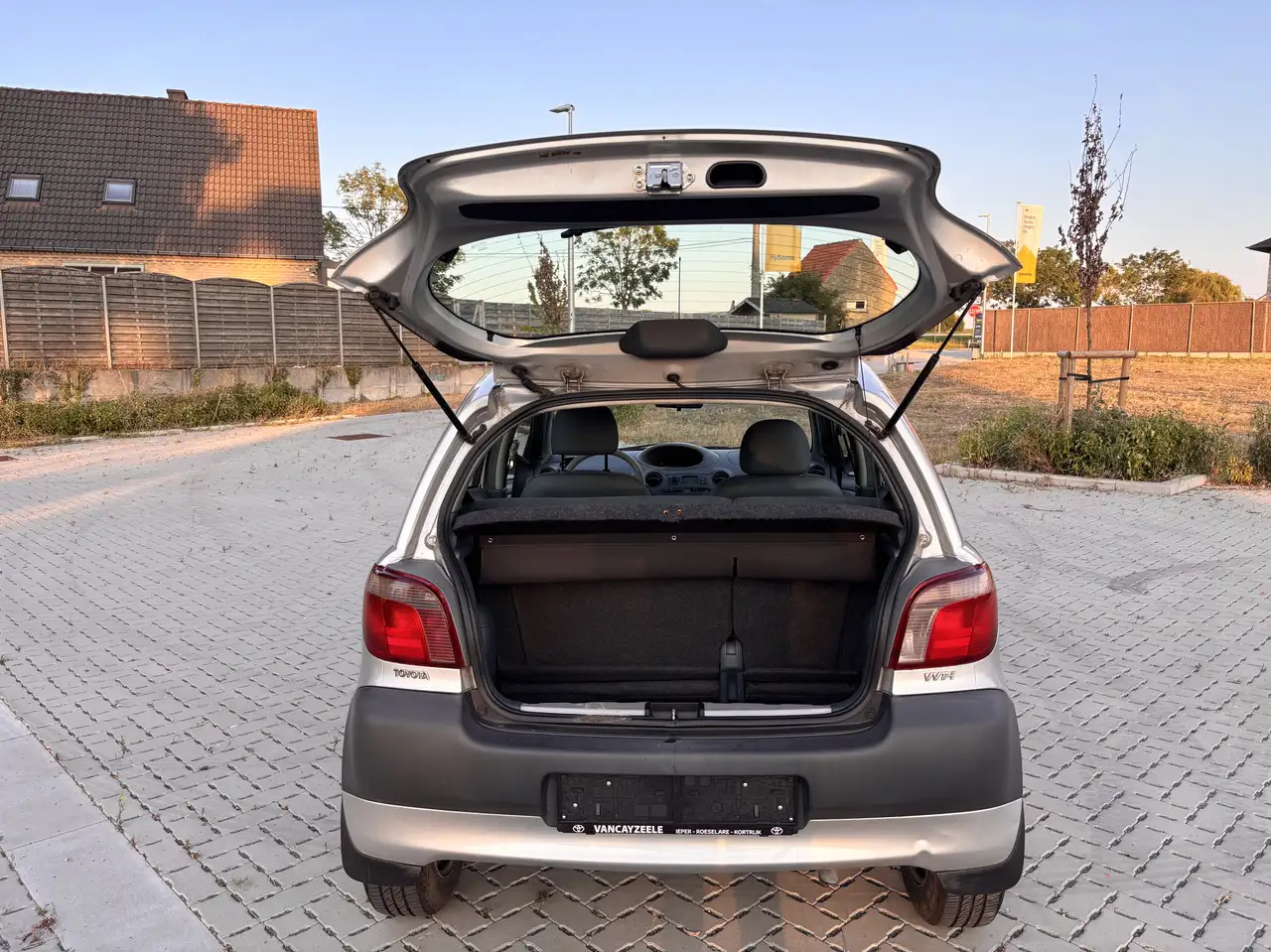 Toyota Yaris 1.0i VVT-i 16v Linea Terra, foto 8