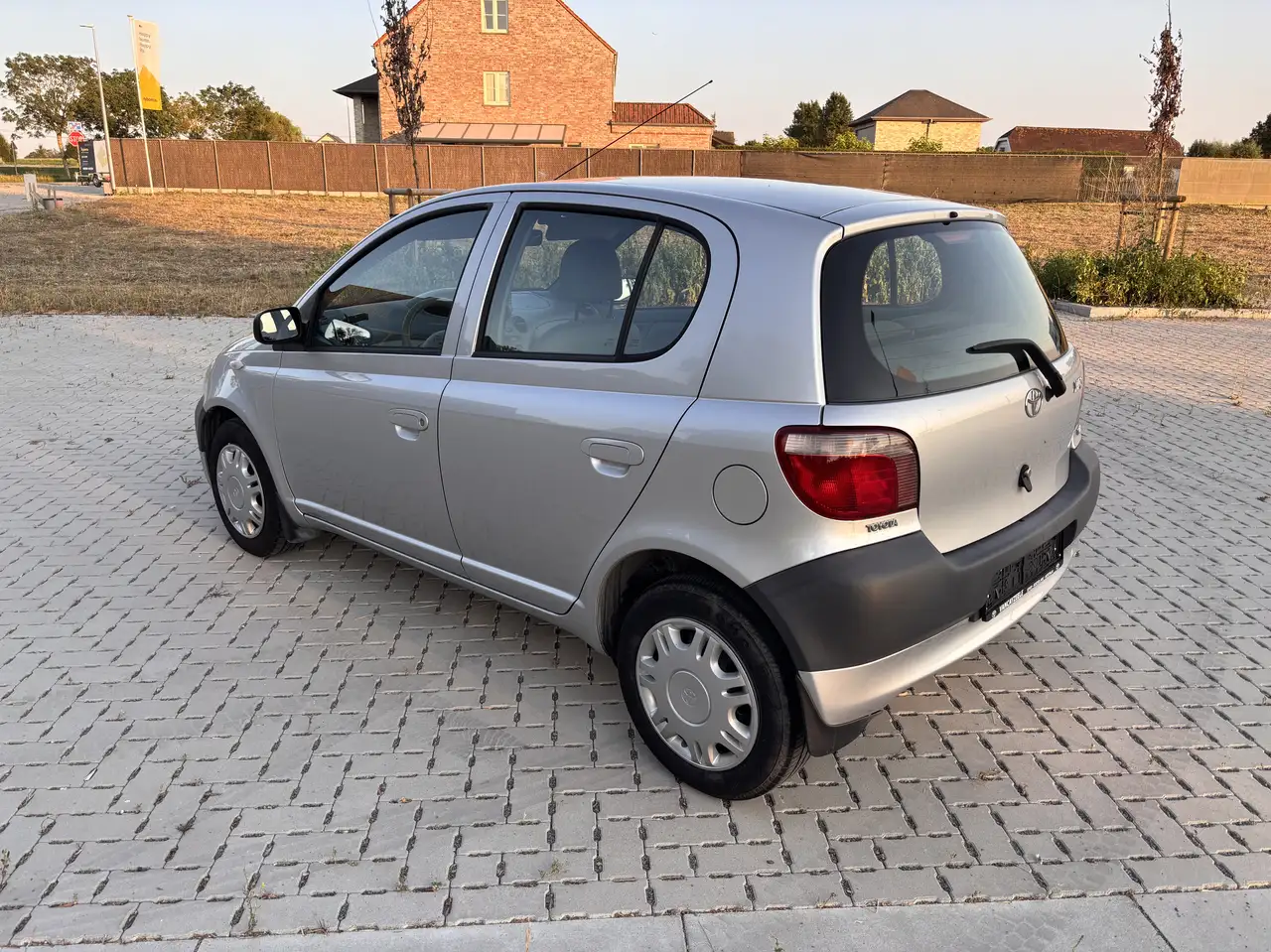 Toyota Yaris 1.0i VVT-i 16v Linea Terra, foto 3