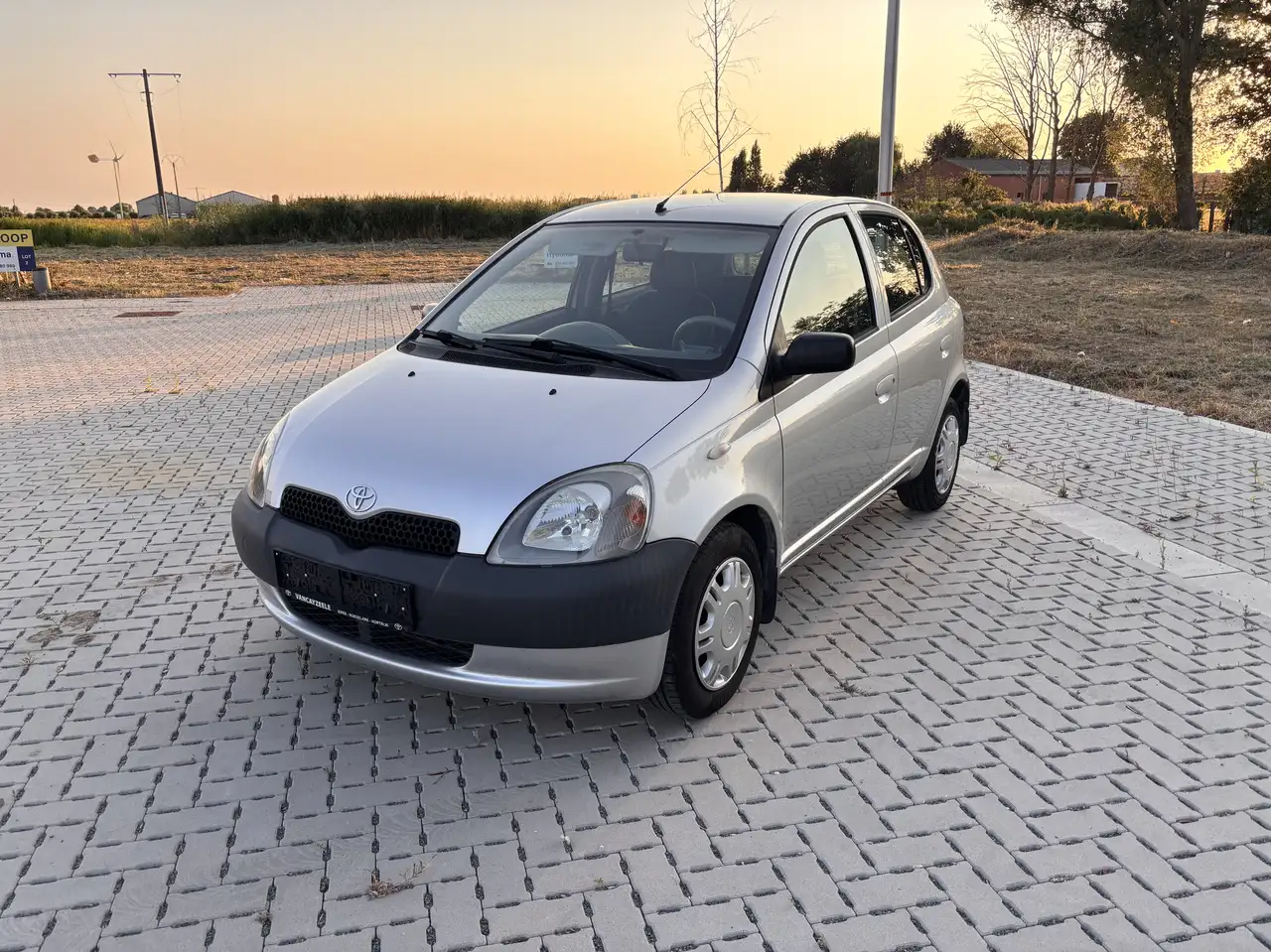 Toyota Yaris 1.0i VVT-i 16v Linea Terra, foto 1