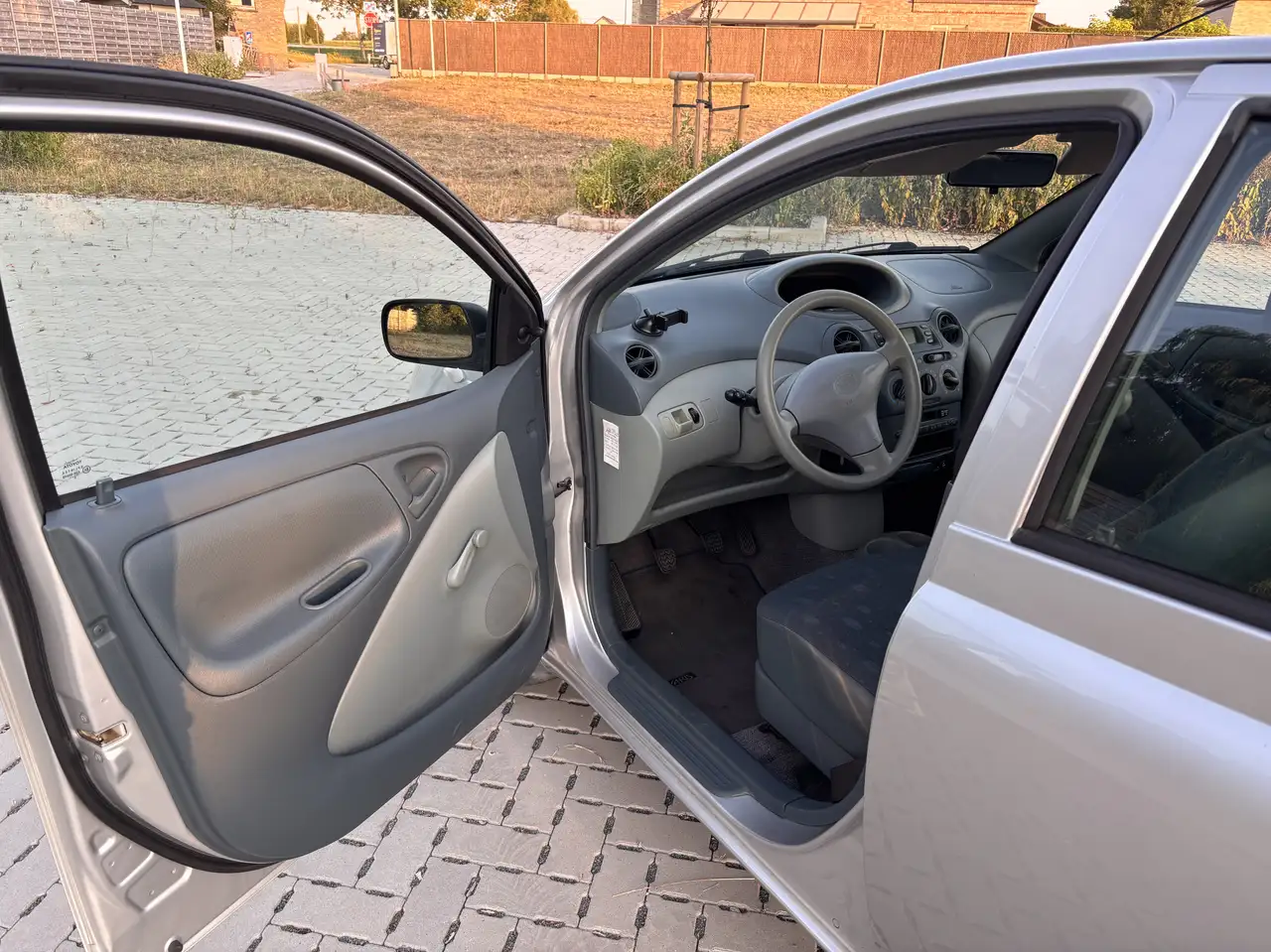 Toyota Yaris 1.0i VVT-i 16v Linea Terra, foto 11