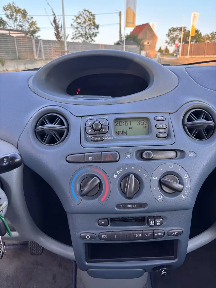 Toyota Yaris 1.0i VVT-i 16v Linea Terra, foto 12