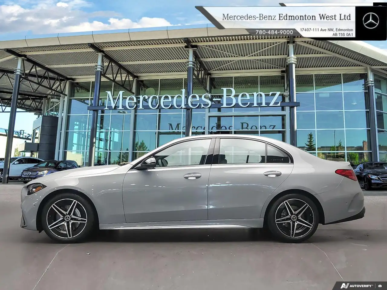Mercedes-Benz C-Class снимка Mercedes-Benz C-Class