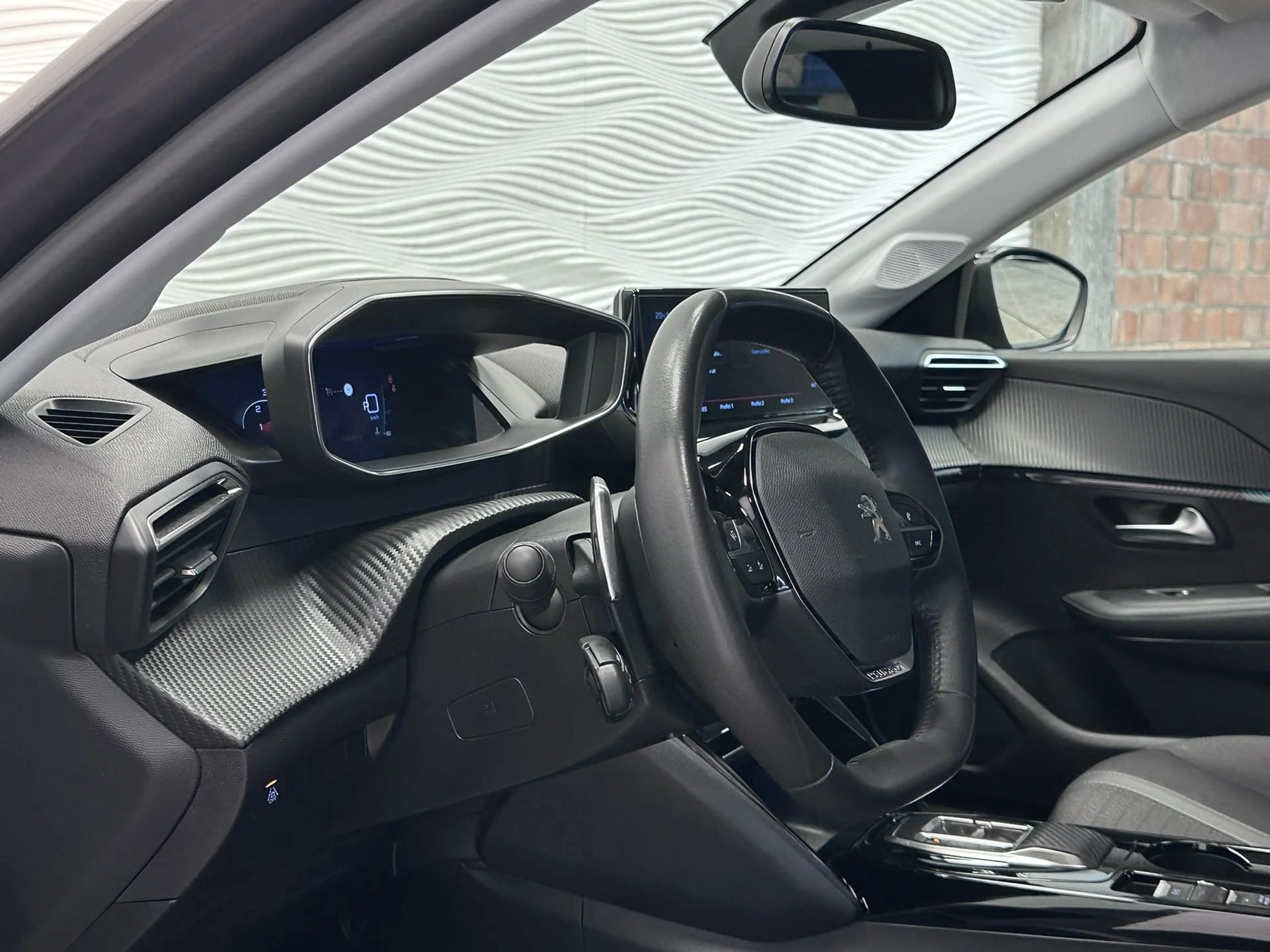 Peugeot 208 1.2i*AUT*S&S*ALLURE*CARPLAY*100 PK* — photo 18