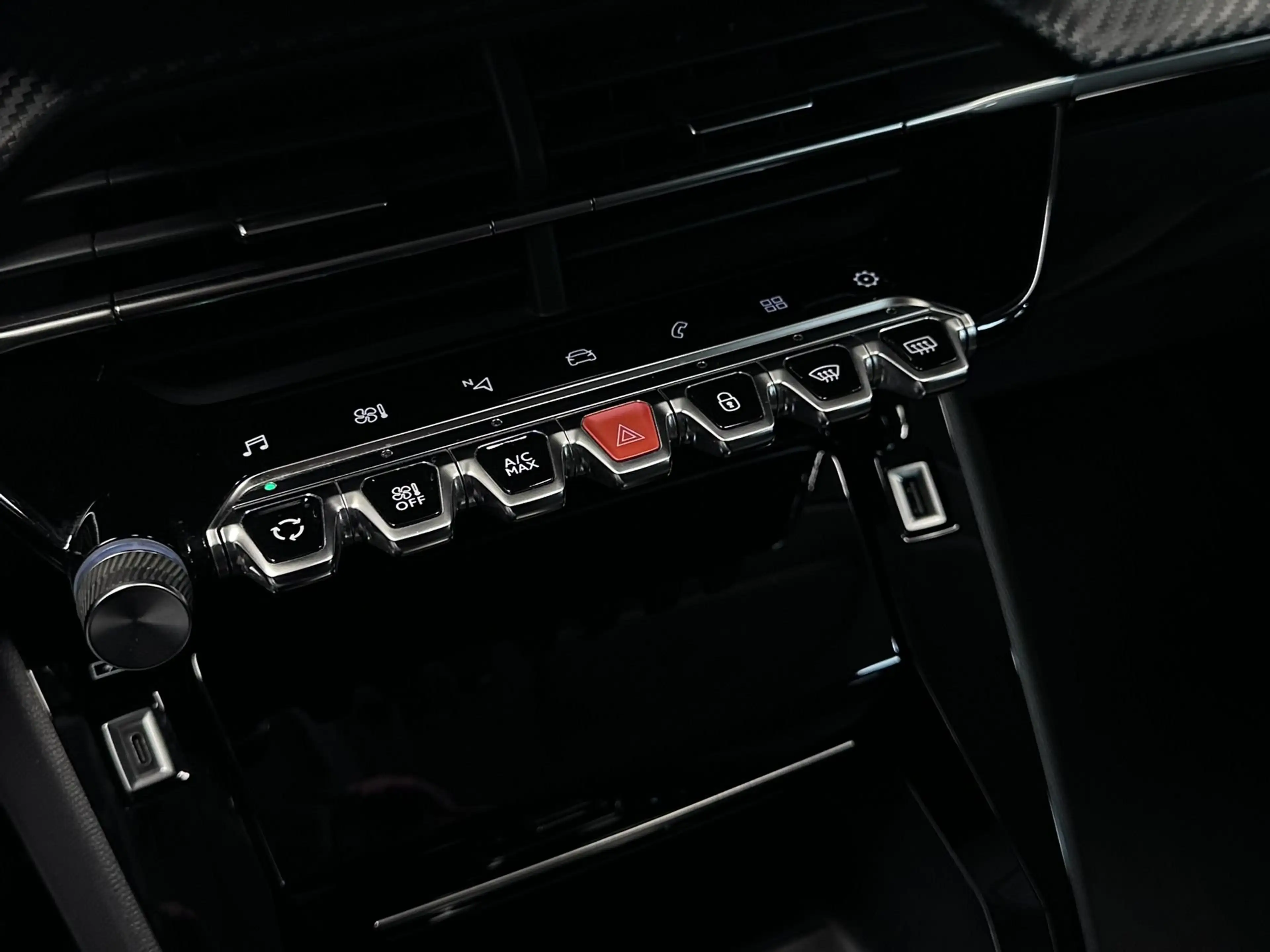 Peugeot 208 1.2i*AUT*S&S*ALLURE*CARPLAY*100 PK* — photo 22