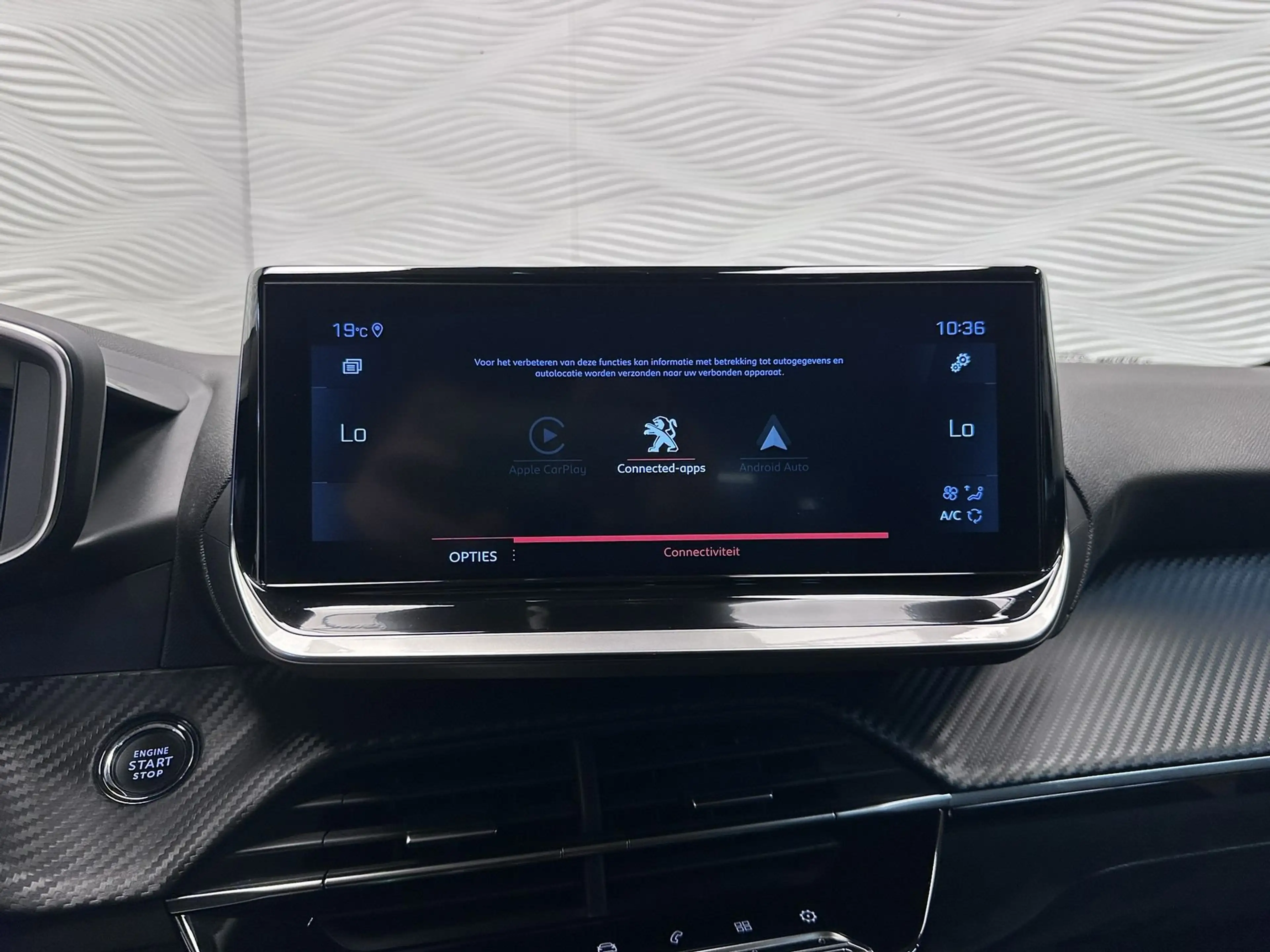Peugeot 208 1.2i*AUT*S&S*ALLURE*CARPLAY*100 PK* — photo 25