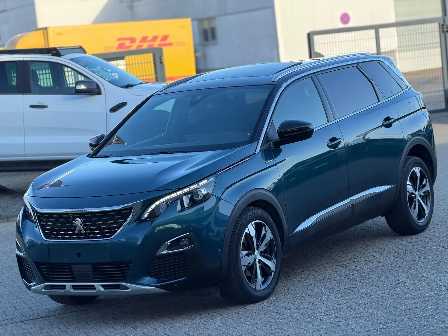 Peugeot 5008 GT Line Euro6, 7 Sitzer, Voll.... Vert - 1