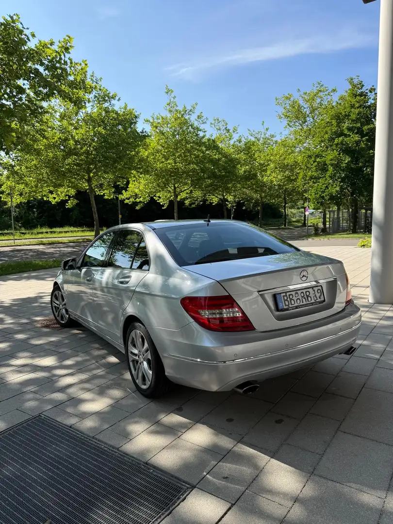 Mercedes-Benz C 300 C 300 CDI BlueEfficiency 4Matic (204.092) Šedá - 2