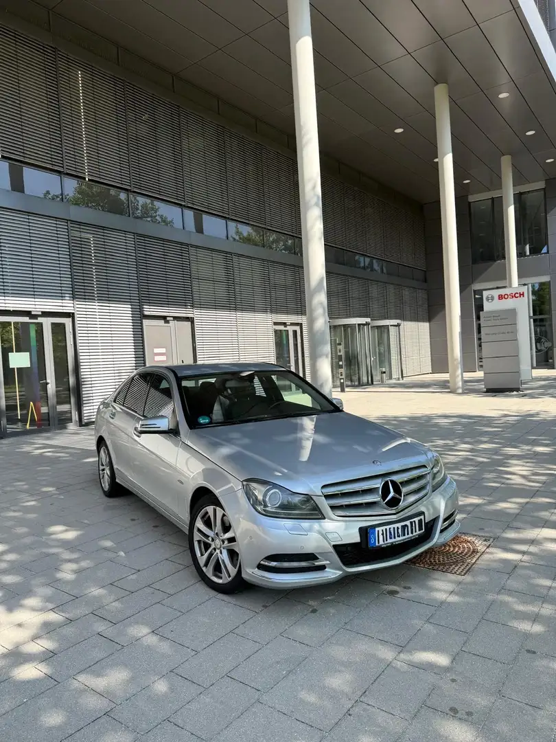 Mercedes-Benz C 300 C 300 CDI BlueEfficiency 4Matic (204.092) Šedá - 1