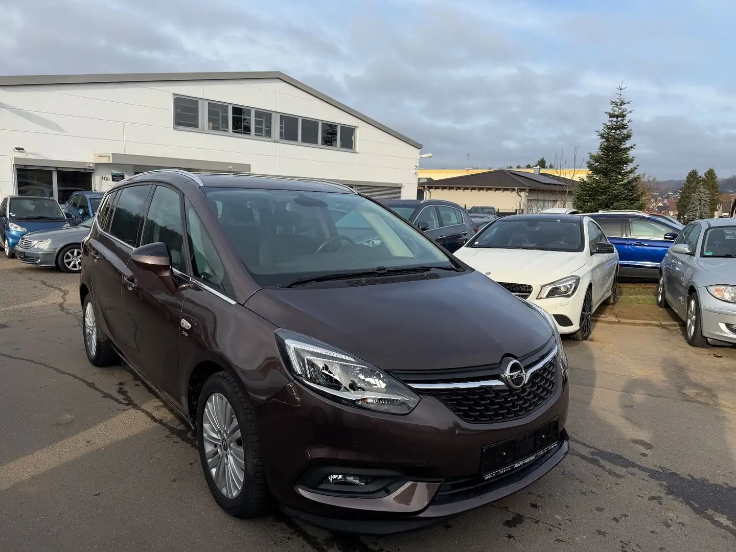 Opel Zafira C Active*NEU*TÜV*NAVI*7*Sitze*95KM* Braun - 2