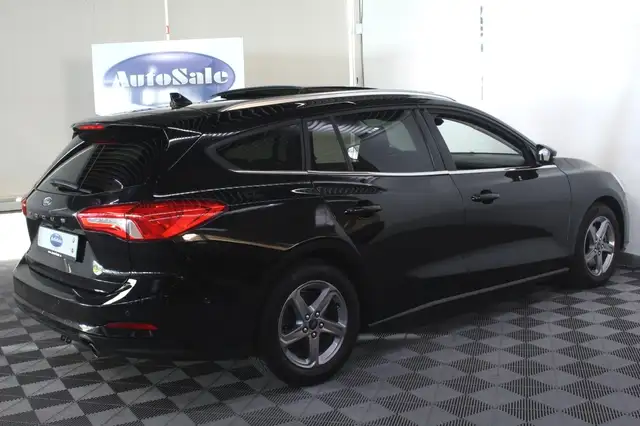 Ford Focus view 9