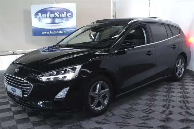 Ford Focus view 8