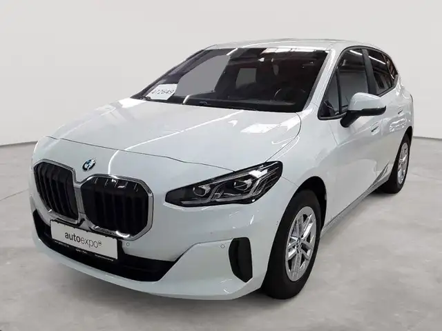 BMW 2 Series view 2