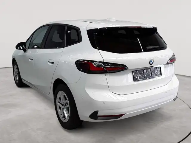 BMW 2 Series view 5