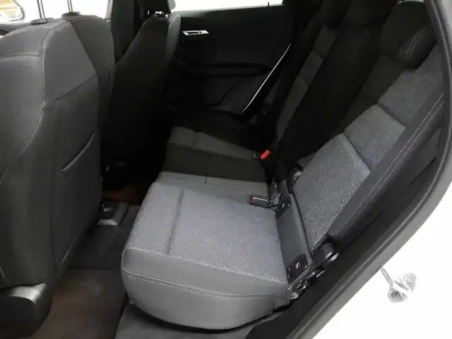 BMW 2 Series view 13