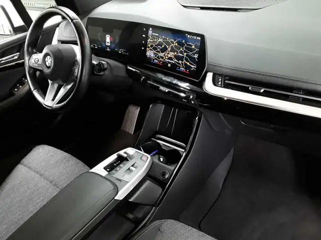 BMW 2 Series view 9