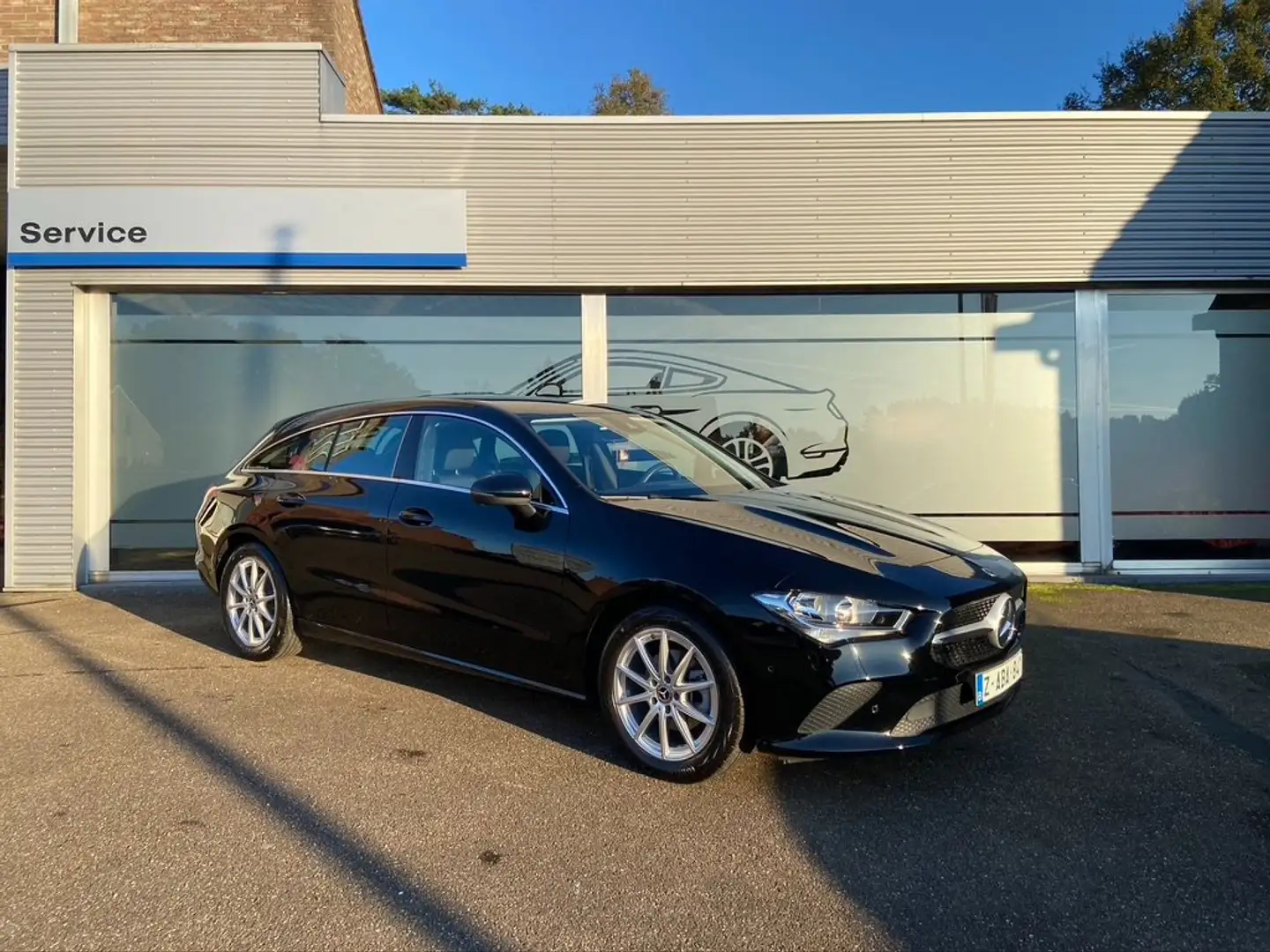 Mercedes-Benz CLA 180 Shooting Brake-Automaat-Navigatie-Automat parkeren Zwart - 2