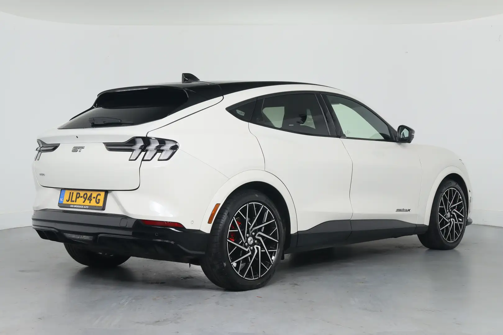 Ford Mustang Mach-E GT AWD | Panorama Dak | B&O | Winter pack | Memory Blanc - 2