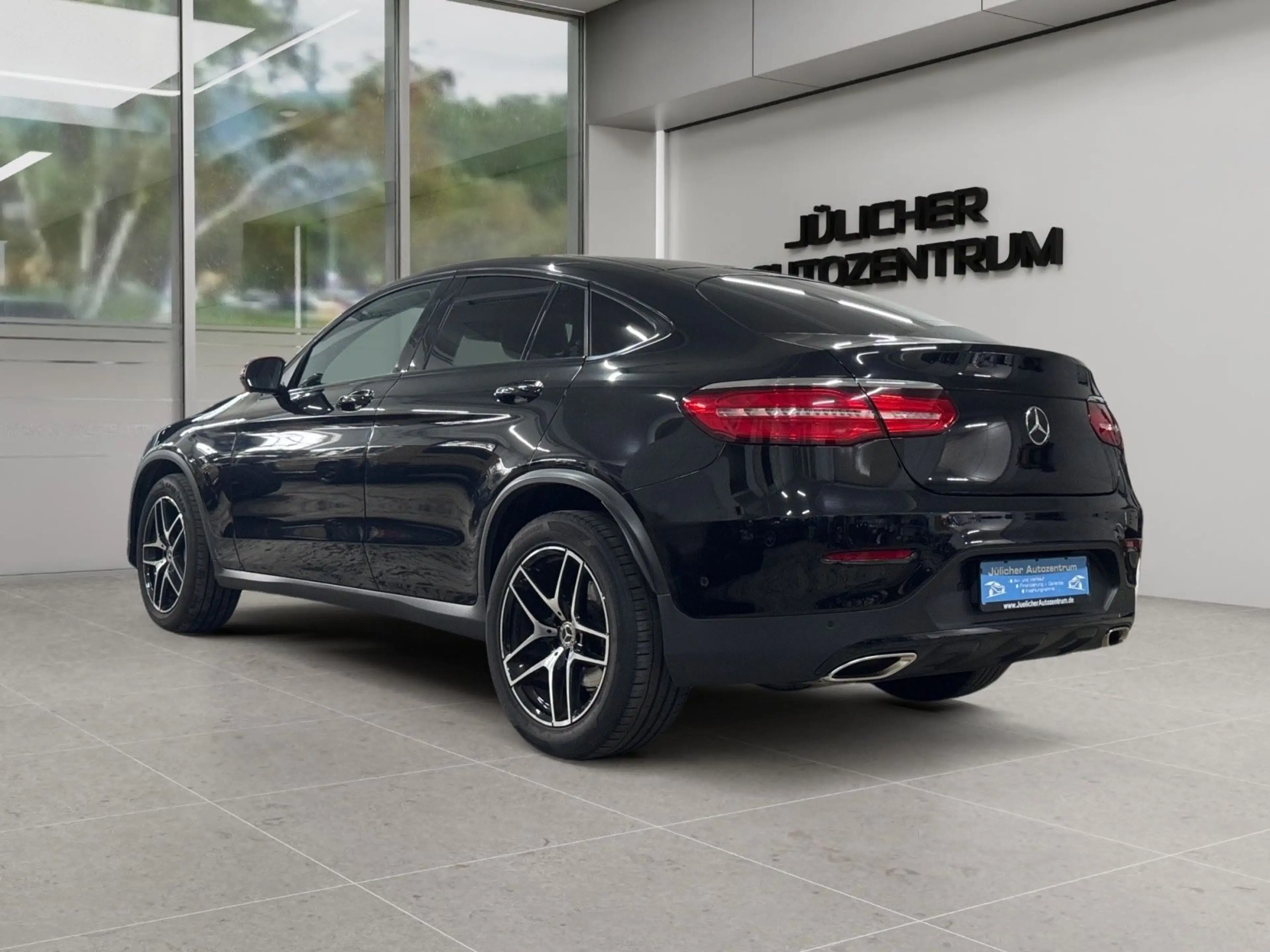 Mercedes-Benz GLC 250 Coupe 4Matic Amg, 2.Hand, Scheckheft — photo 6