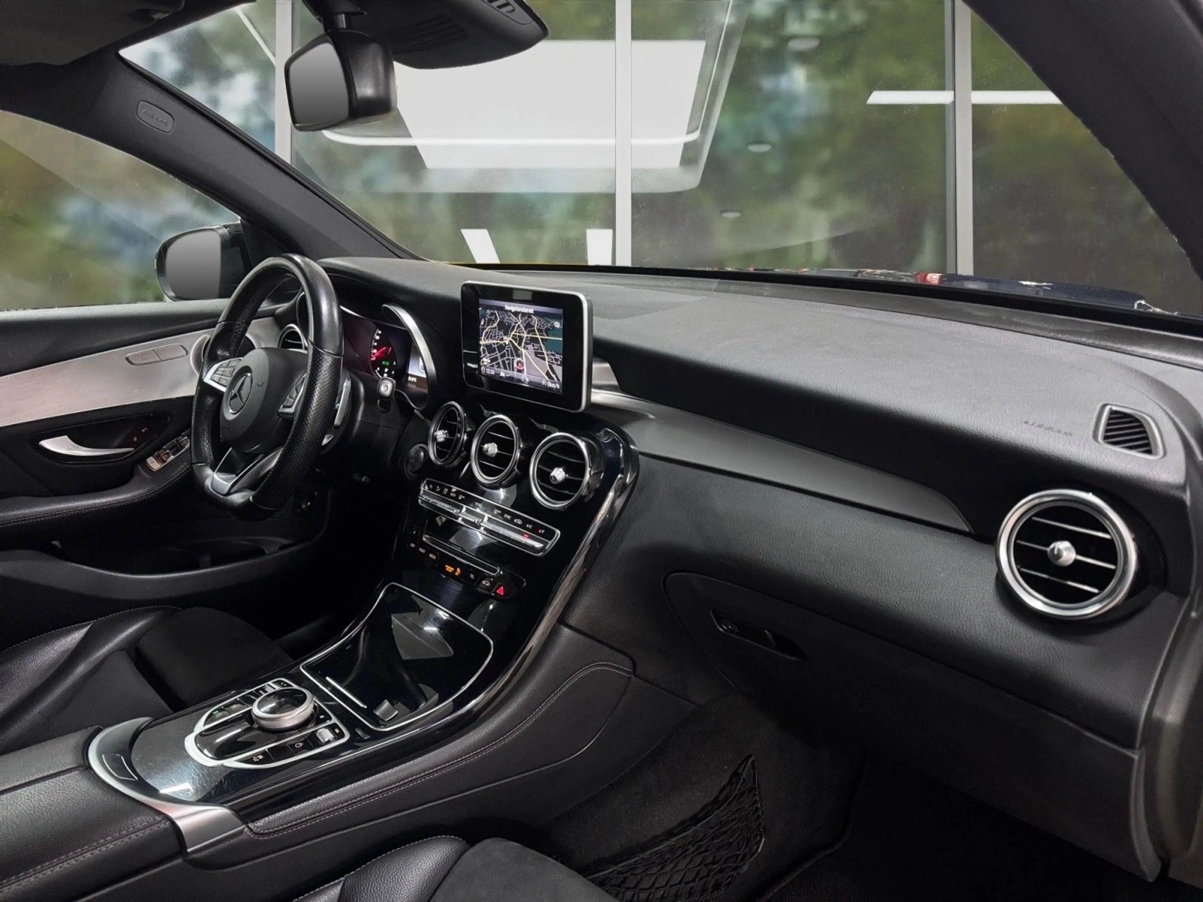 Mercedes-Benz GLC 250 Coupe 4Matic Amg, 2.Hand, Scheckheft — photo 10