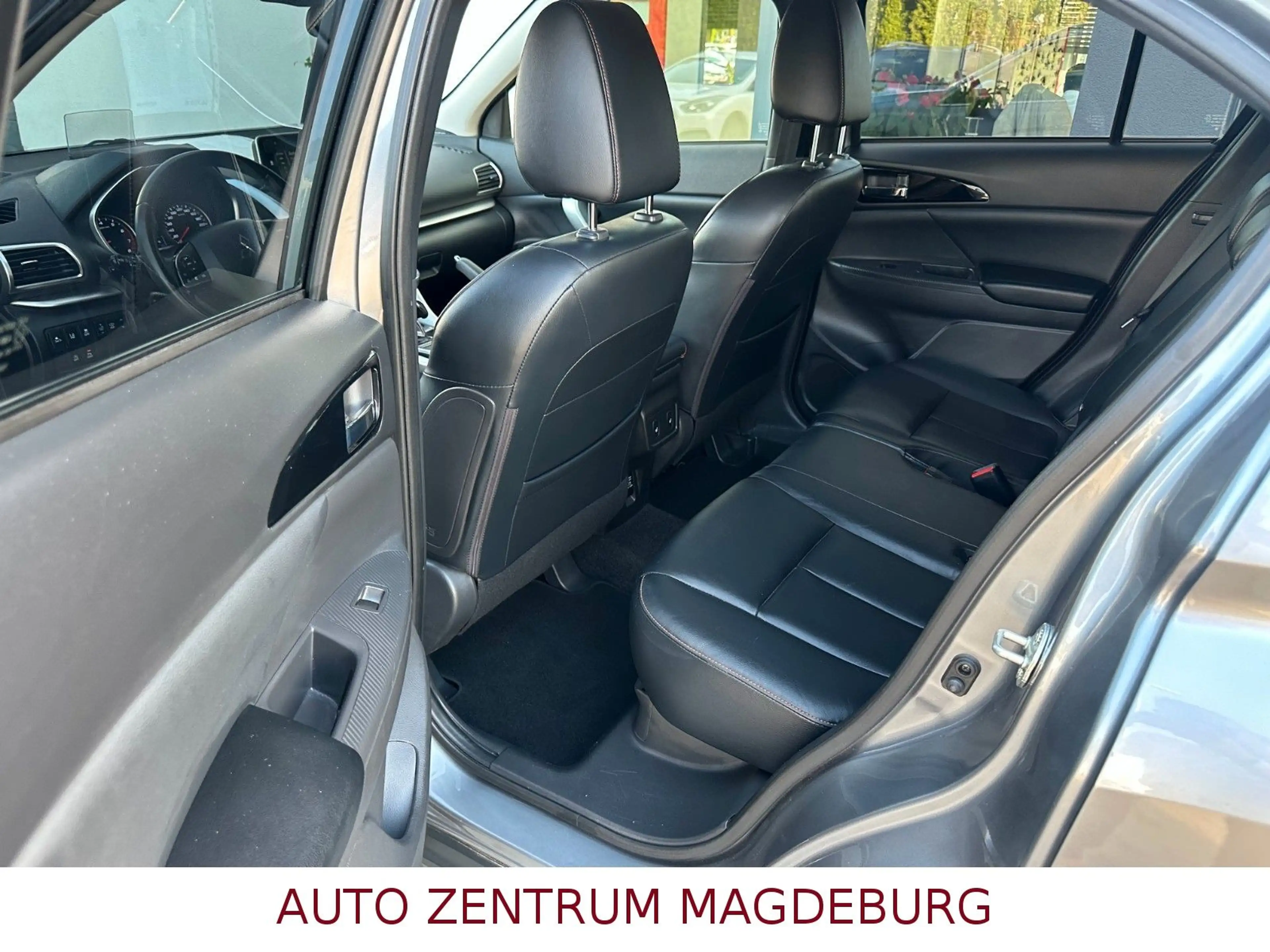 Mitsubishi Eclipse Cross Top 2WD LEDER*HEADUP*DAB*KAMERA — photo 10