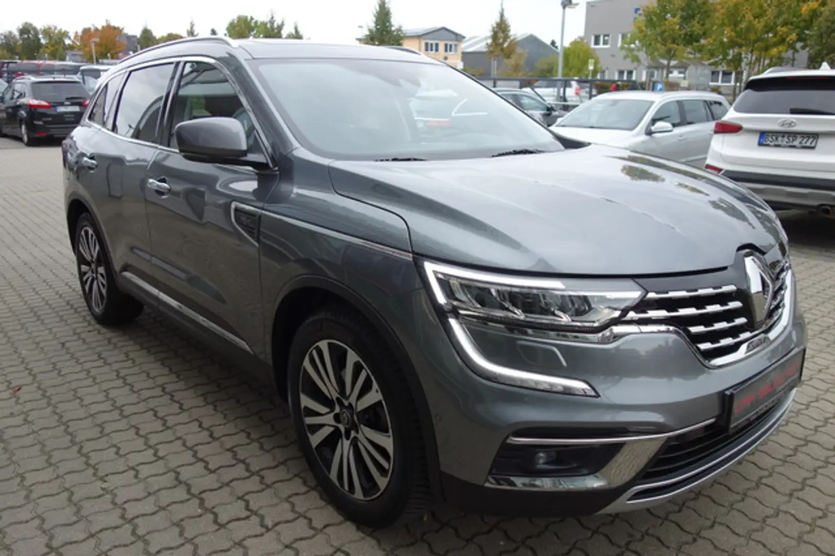 Renault Koleos 2,0 DCI Initiale Paris 4x4 PANO/LED/KAM/BOSE Grijs - 2