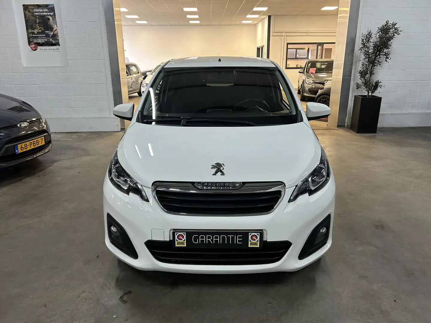 Peugeot 108 1.0 e-VTi 68pk 5D Active / AIRCO / AUDIO Wit - 2