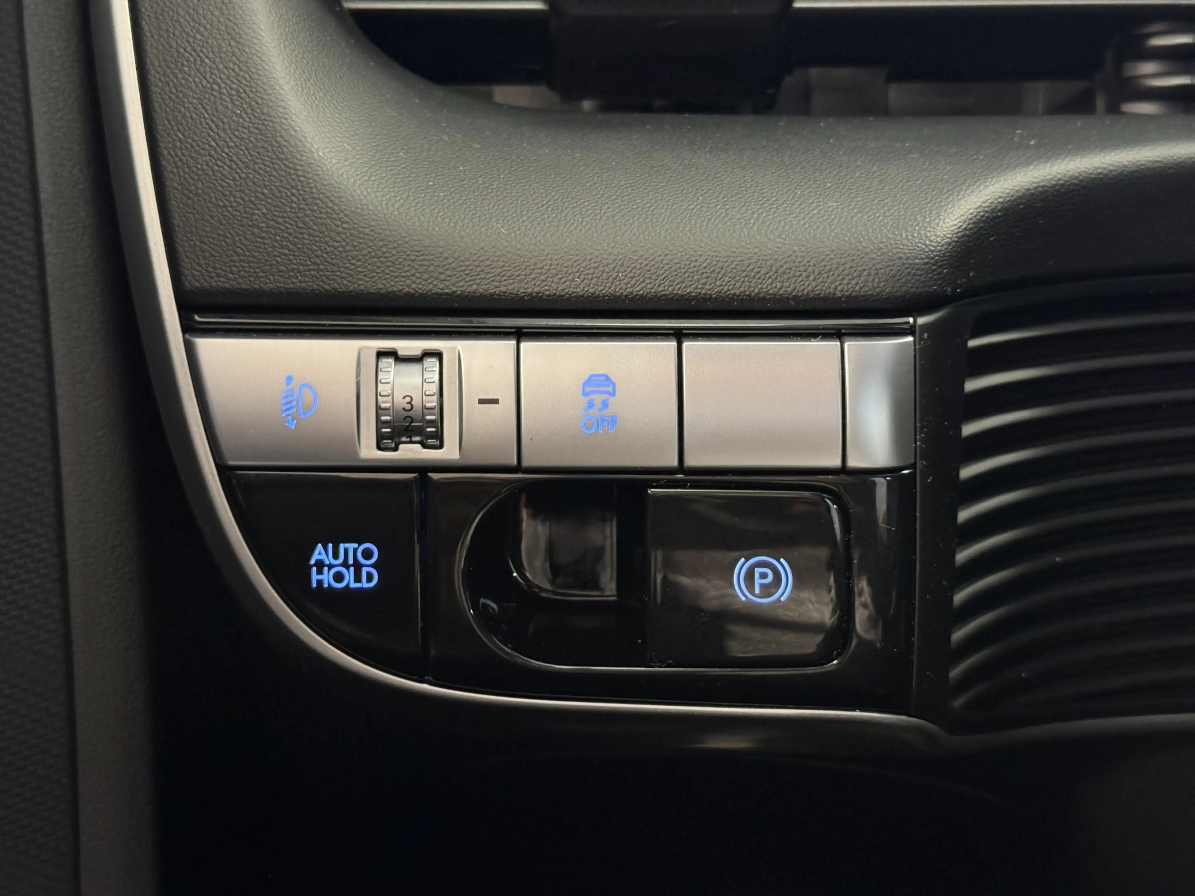 Hyundai IONIQ 5 Pixel-Design*LED*ACC*CarPlay*R-Cam*Navi* — photo 12