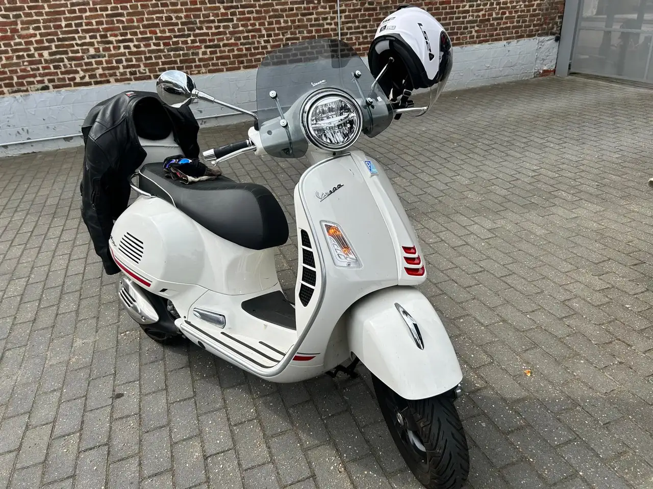 Vespa GTS Super Sport