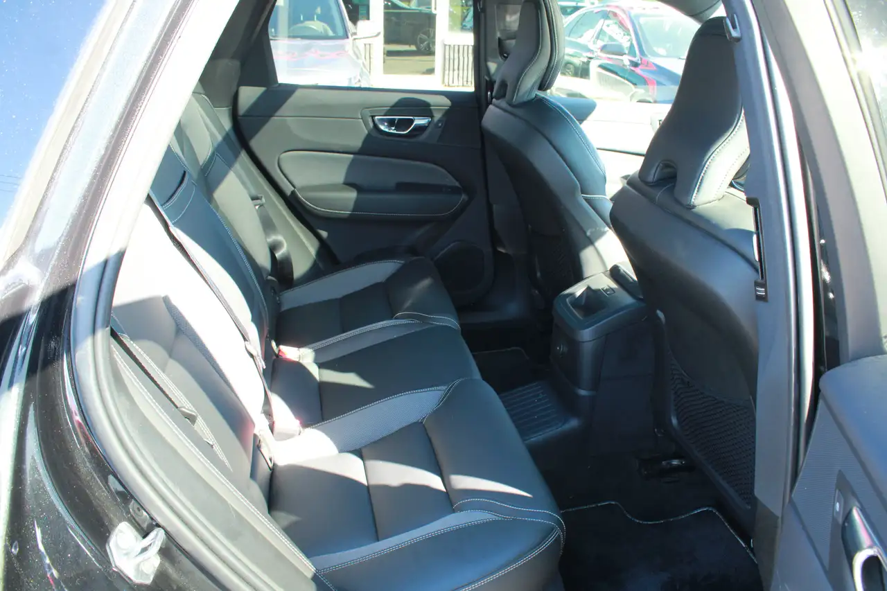Volvo XC60 снимка Volvo XC60