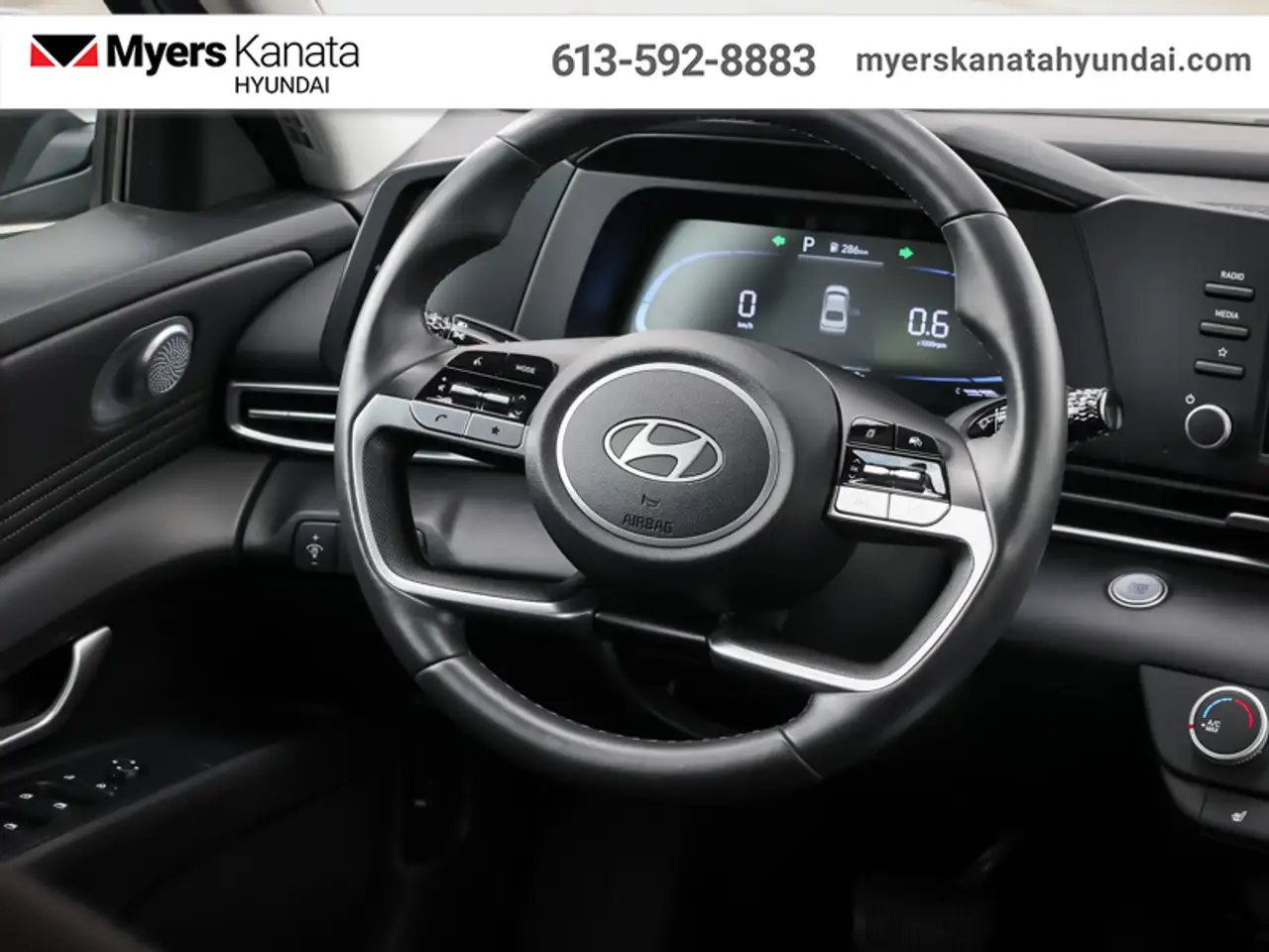 Hyundai ELANTRA снимка Hyundai ELANTRA