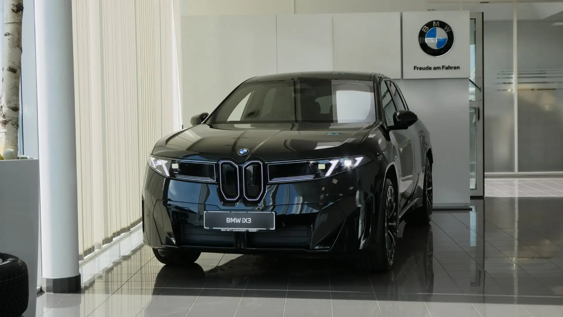 BMW iX3 40 sDrive M-Sportpaket Pro Schwarz - 2