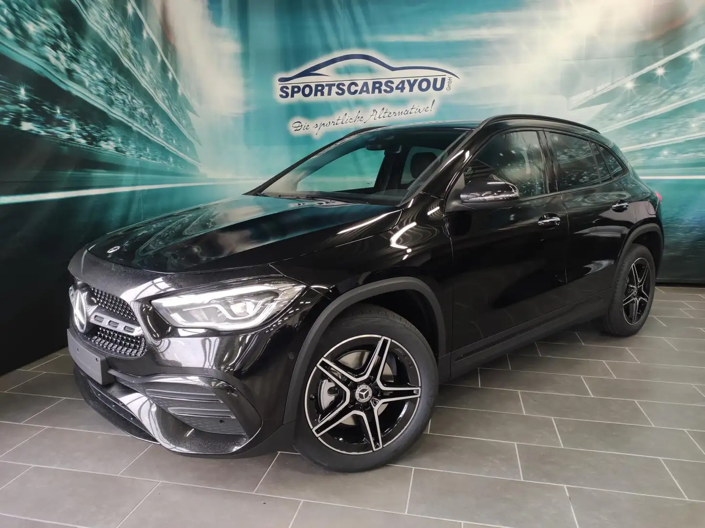 Mercedes-Benz GLA 250 e AMG Line Navi LED Kamera Zwart - 1