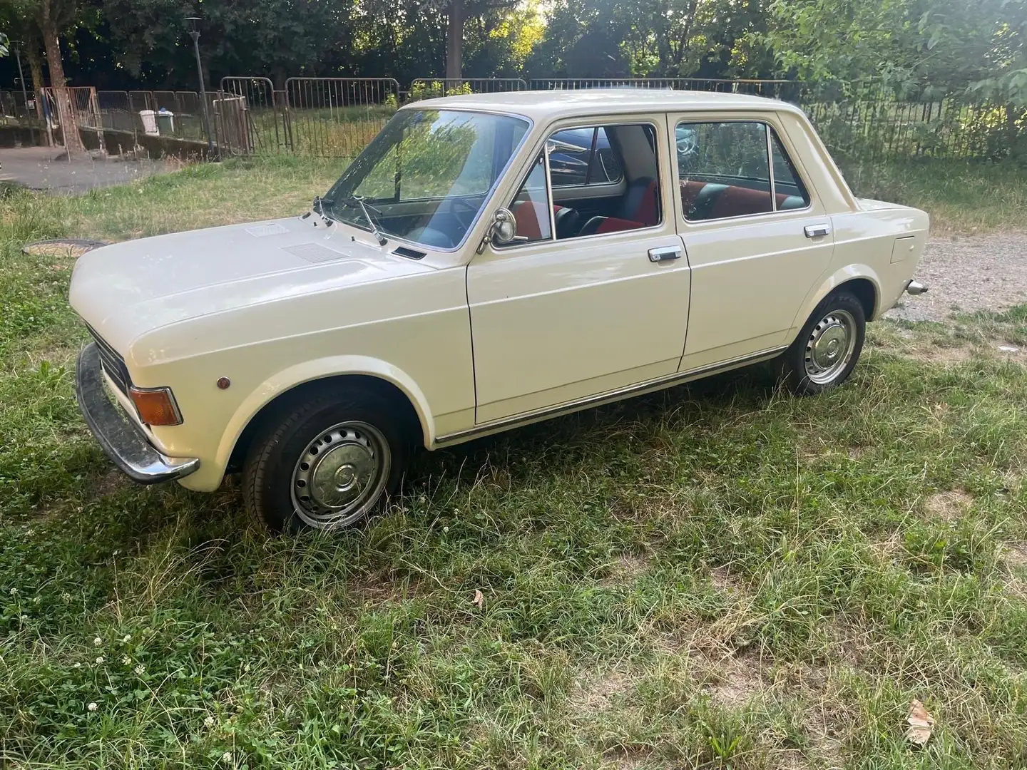 Fiat 128 Blanc - 1