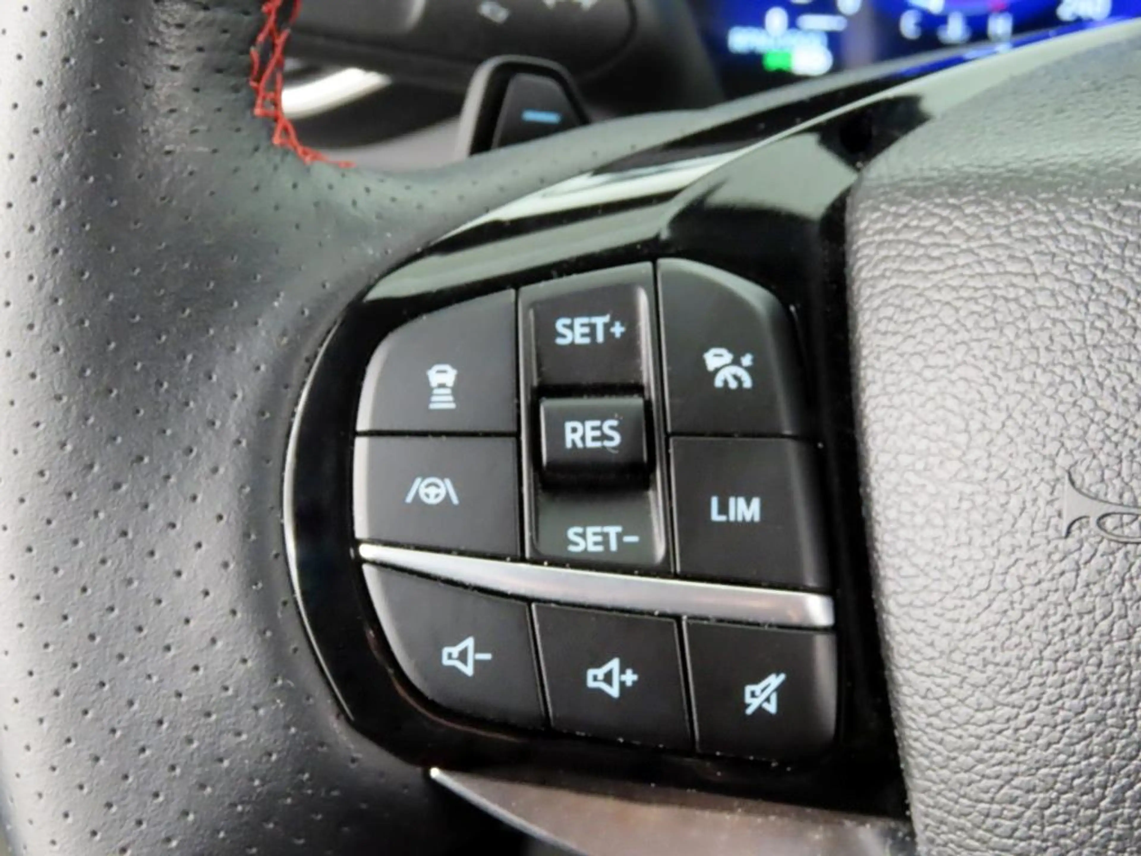 Ford Explorer 3.0 Plug-in Hybrid 4x4 ST-Line iACC+LED — photo 37