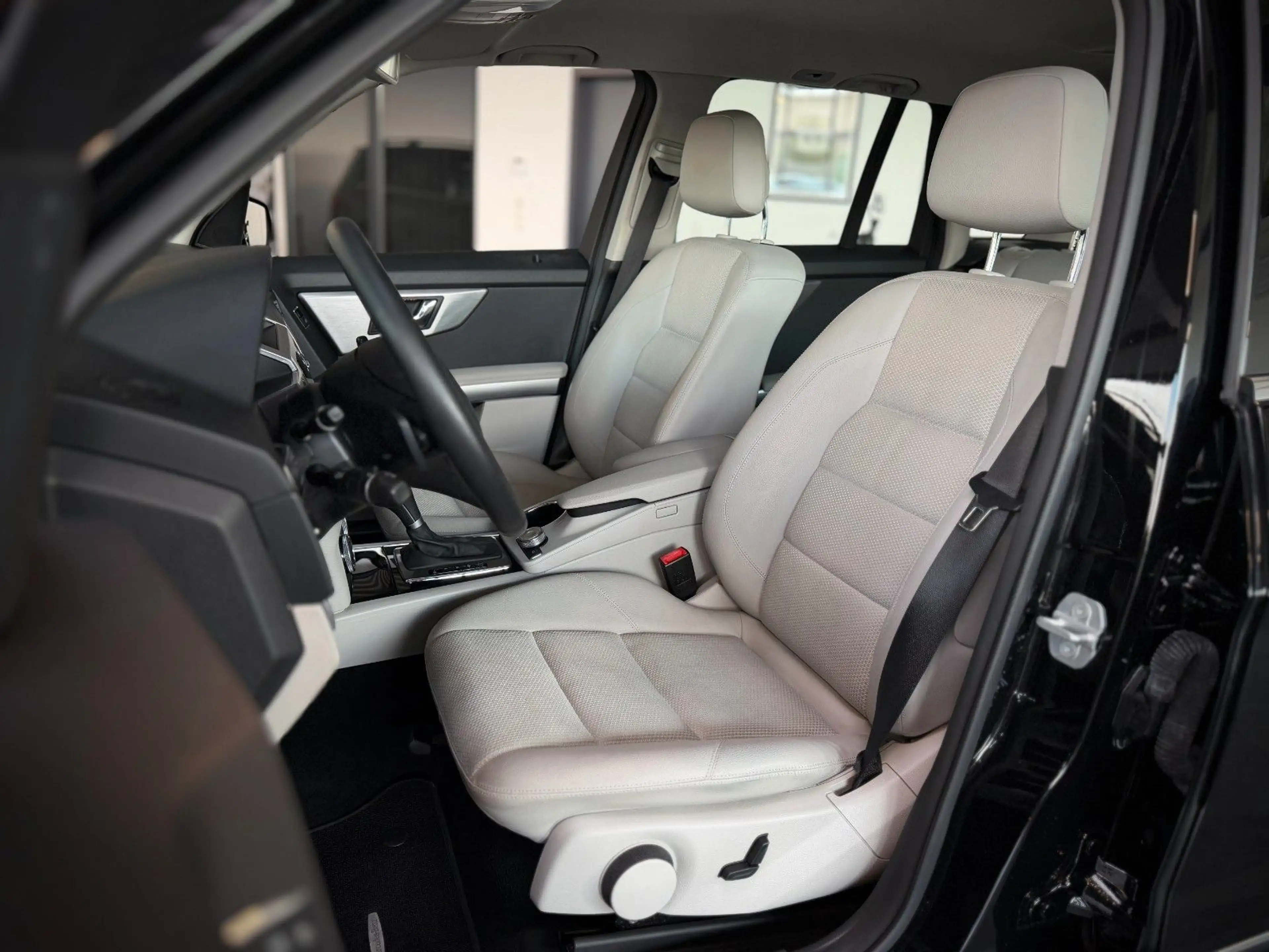 Mercedes-Benz GLK 220 4Matic Sport-Edition*1.Hand*Bi-Xenon*20` — photo 4