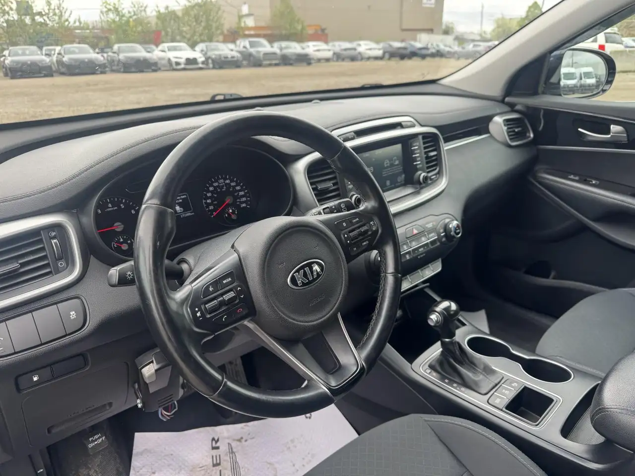 Kia Sorento снимка Kia Sorento