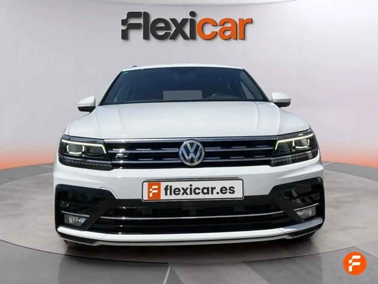 Volkswagen Tiguan 2.0TDI Sport 4Motion DSG 110kW Wit - 2