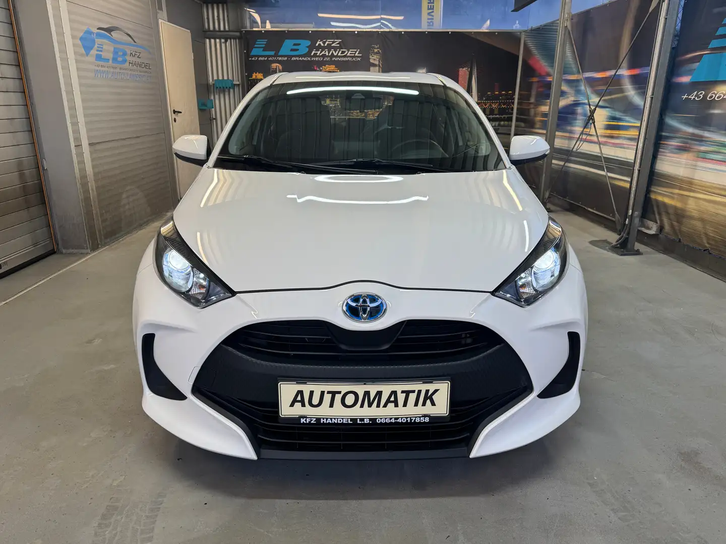 Toyota Yaris Yaris Hybrid Active Weiß - 2