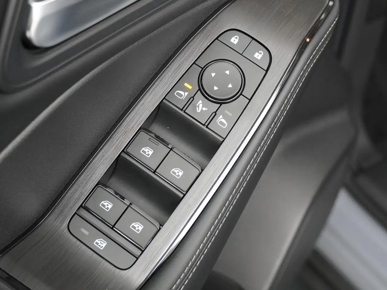 Nissan X-Trail 2026 — фото 12