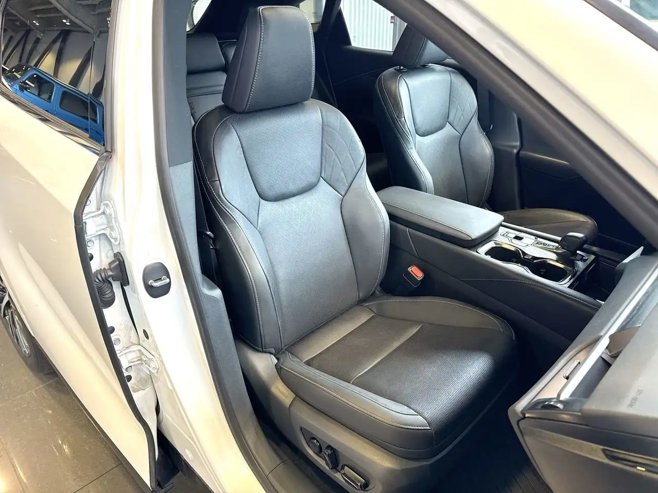 Lexus RX photo Lexus RX