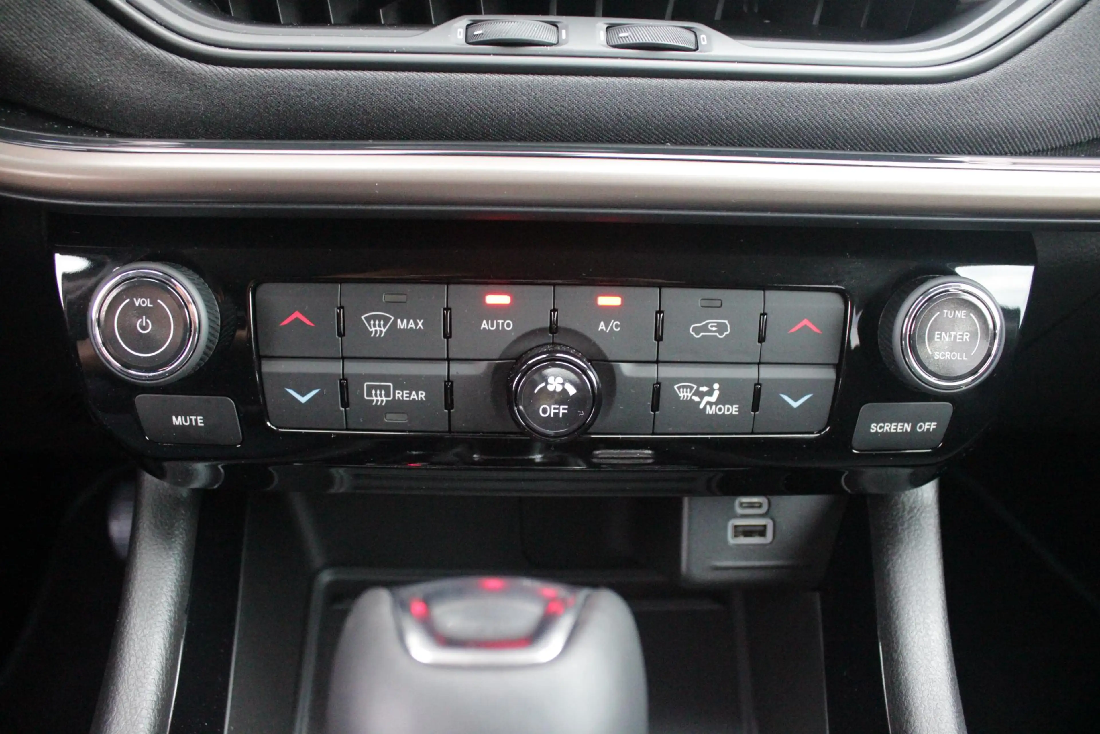 Jeep Compass 4xe 240PK Plug-in Hybrid ELECTRIC UPLAND | LAGE KM — photo 39